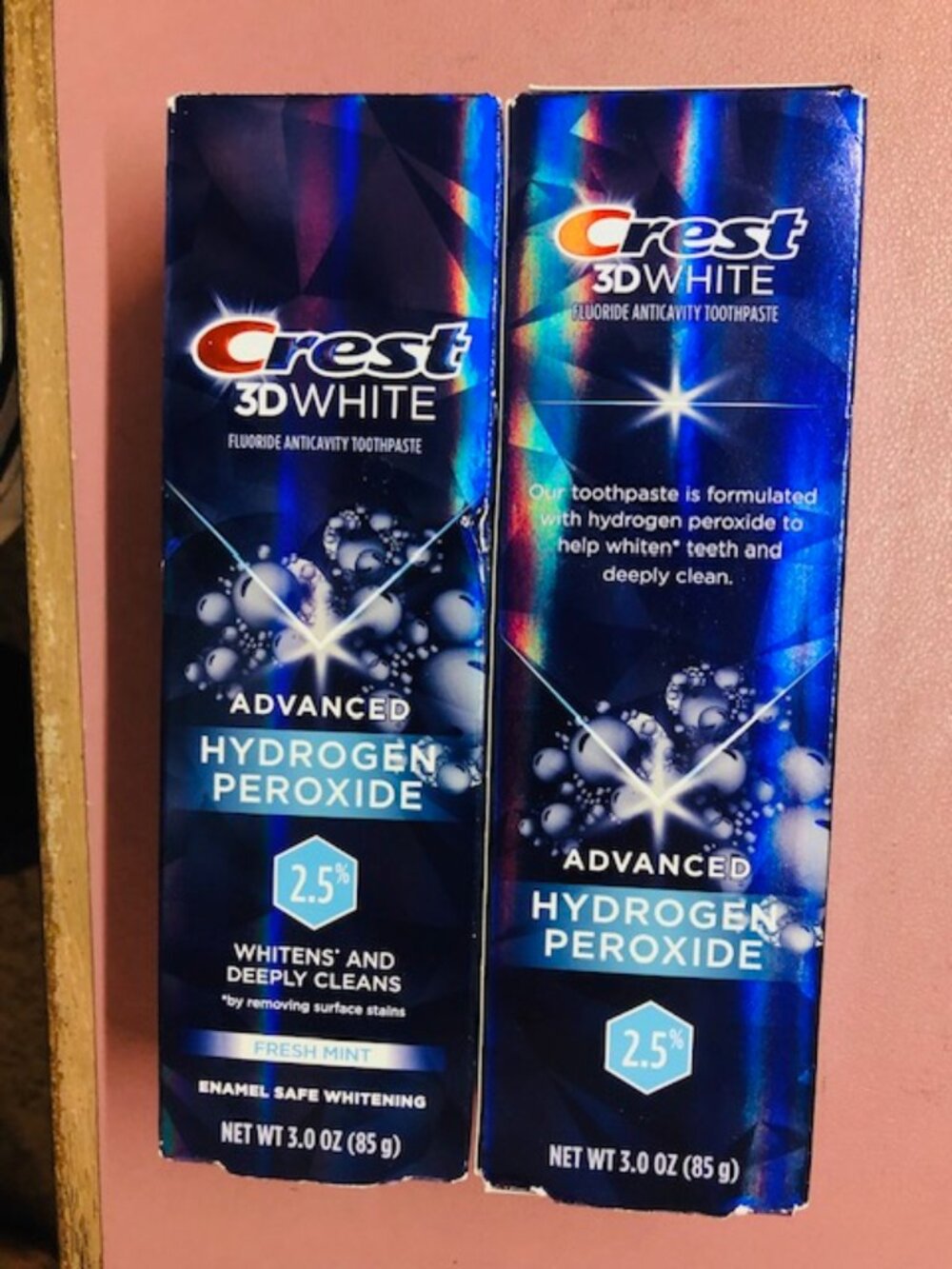 2- Crest 3D White Advanced Hydrogen Peroxide 2.5% Fresh Mint Toothpaste